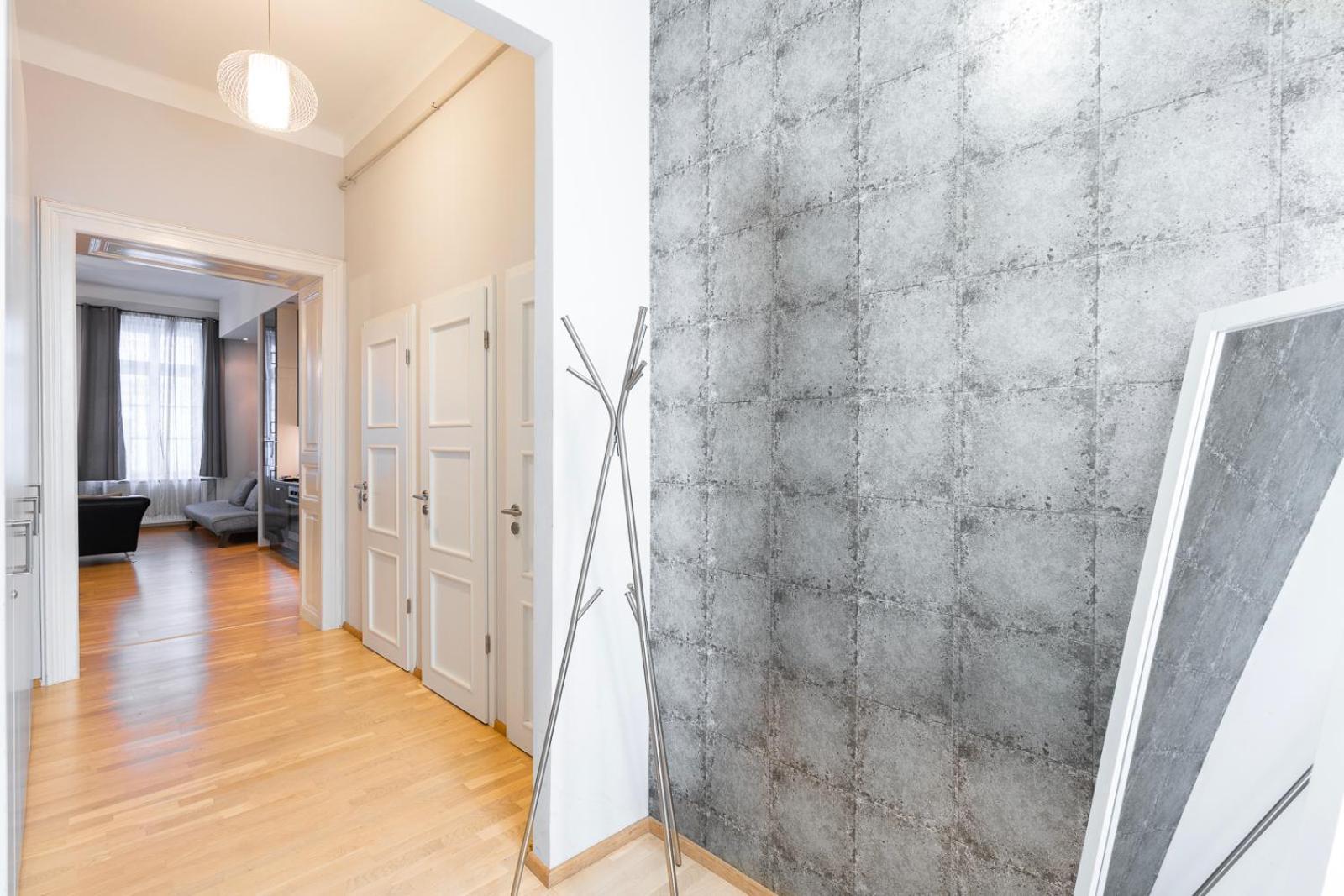Luxury Apartment With Spacious Livingroom At Opera House — Photos 3